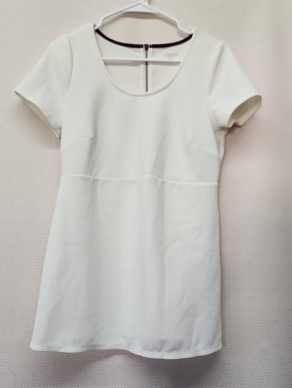 Motherhood Maternity Cream Short-Sleeve Textured Dress with Dark Trim